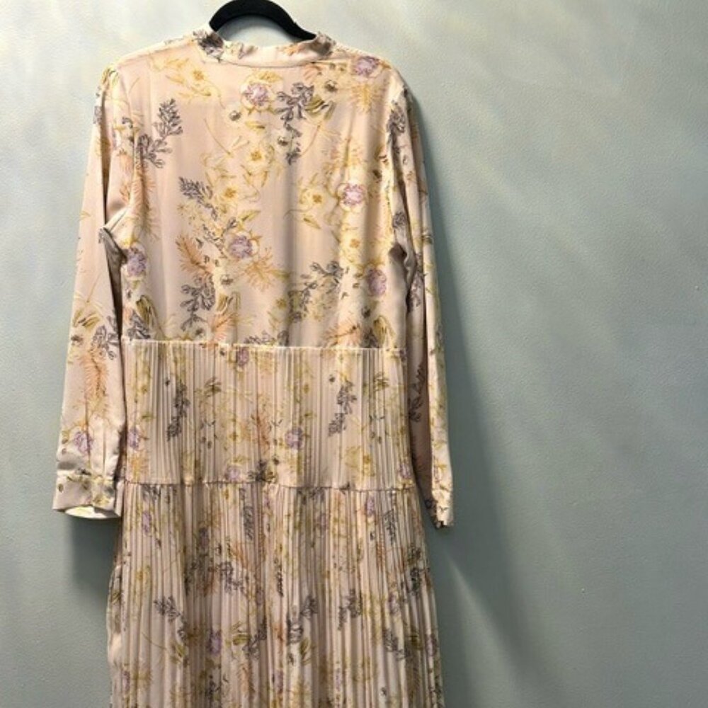 Brand new floral maxi dress with tags size XL